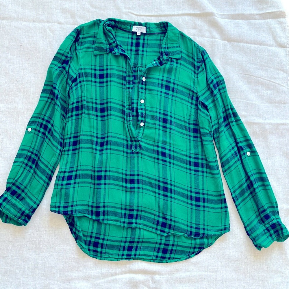Crown & Ivy women’s green and navy plaid top.